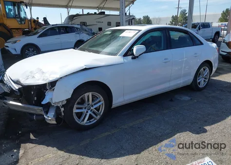 2017 Audi A4 2.0T Premium z USA, uszkodzony, nr VIN WAUGNAF4XHN062386